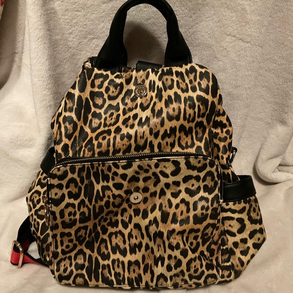 Like Dreams Women's cheetah print mini Backpack